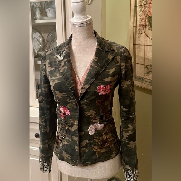 EUC Love Stitch Lined Camouflage Jacket/Blazer with embroidered design. Sz Small - Picture 3 of 16